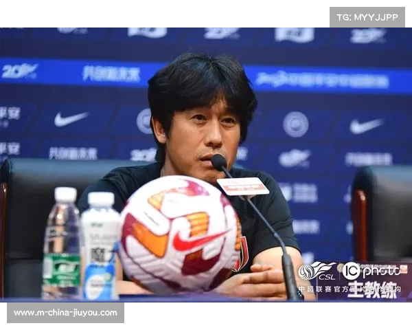 中超成都蓉城举办残疾人足球友谊赛主帅徐正源亲临现场指导